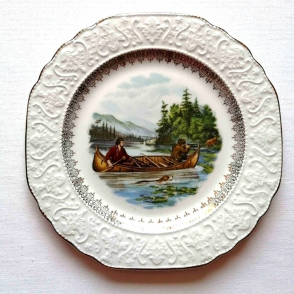Vintage WOOD&SONS Hunting for Deer Embossed Decorative Plate (#2)